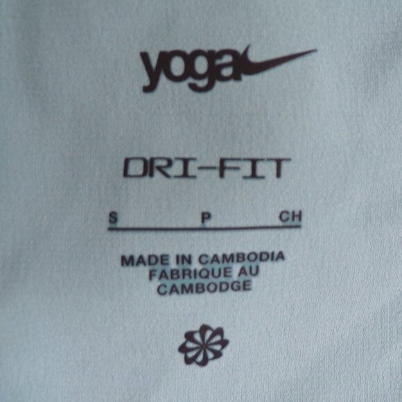 Nike Women's Yoga Dri-Fit Drawstring Waist Shorts - size S - Picture 6 of 9